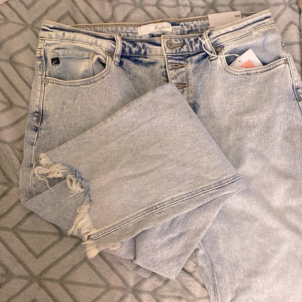 Straight Fit light wash jeans